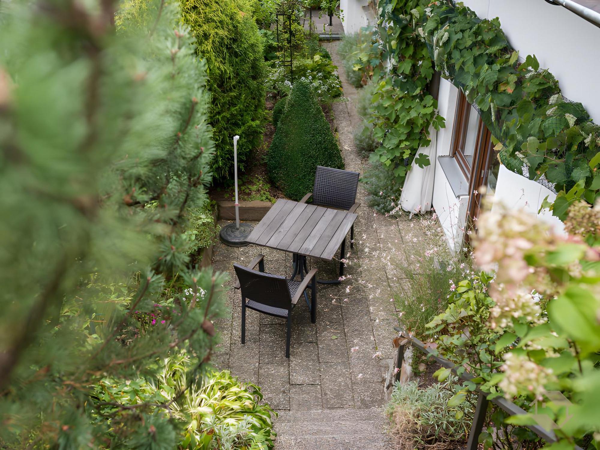Haus Bergfrieden Apartamento Bad Herrenalb Exterior foto